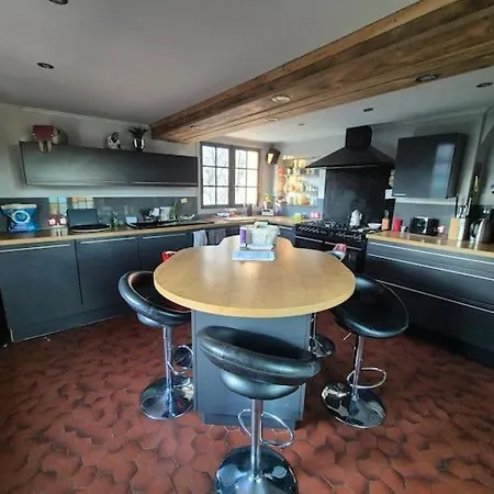 Maison Proche De La Gare Habitación en casa particular *