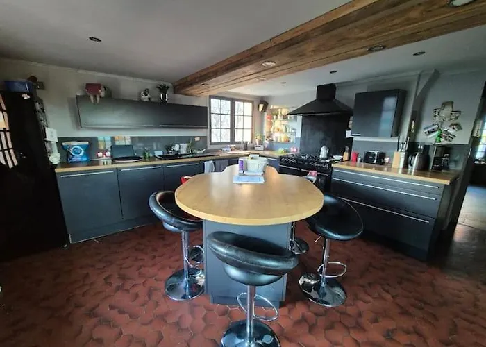 Maison Proche De La Gare Habitación en casa particular *